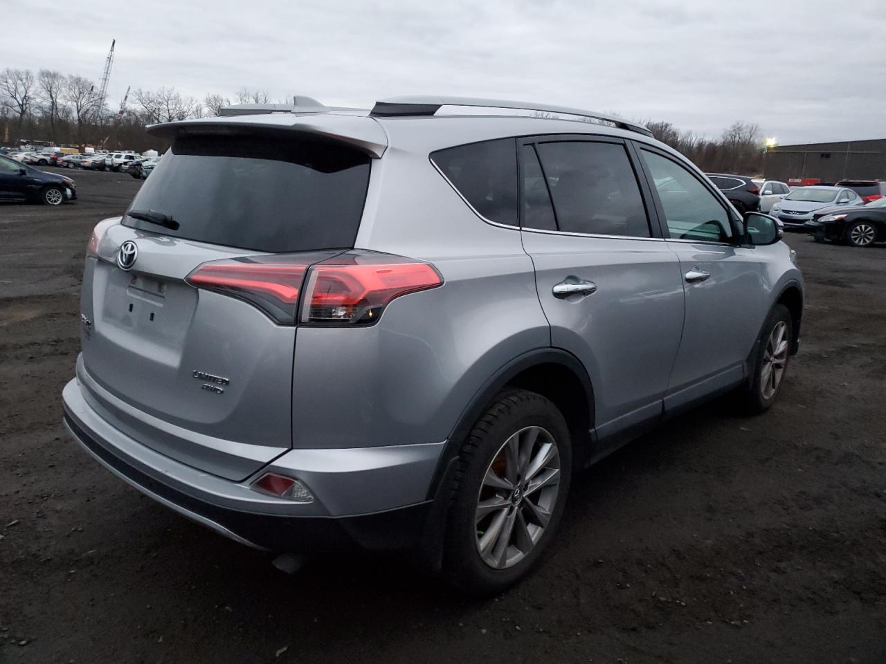 2T3DFREV6HW589460 TOYOTA RAV4 2017