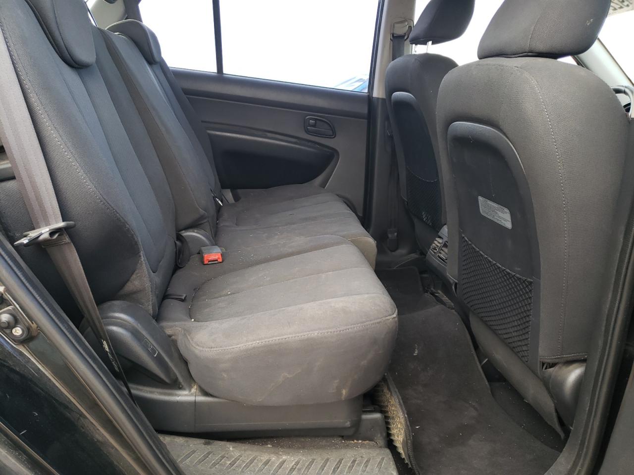 KNAFG525887210468 2008 Kia Rondo Base