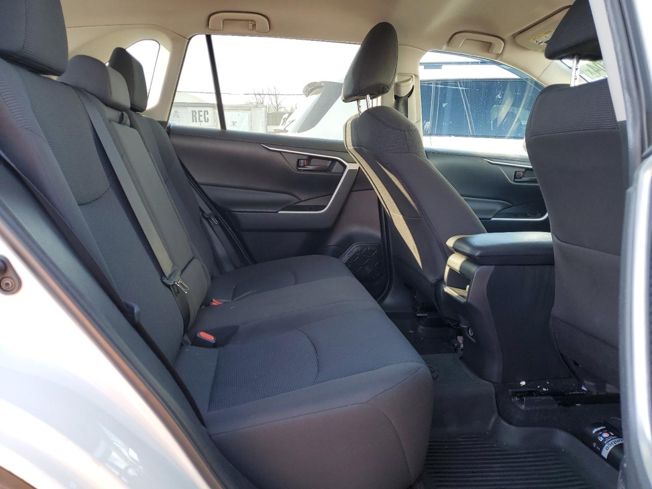 2T3F1RFV3LC111996 TOYOTA RAV4 2020