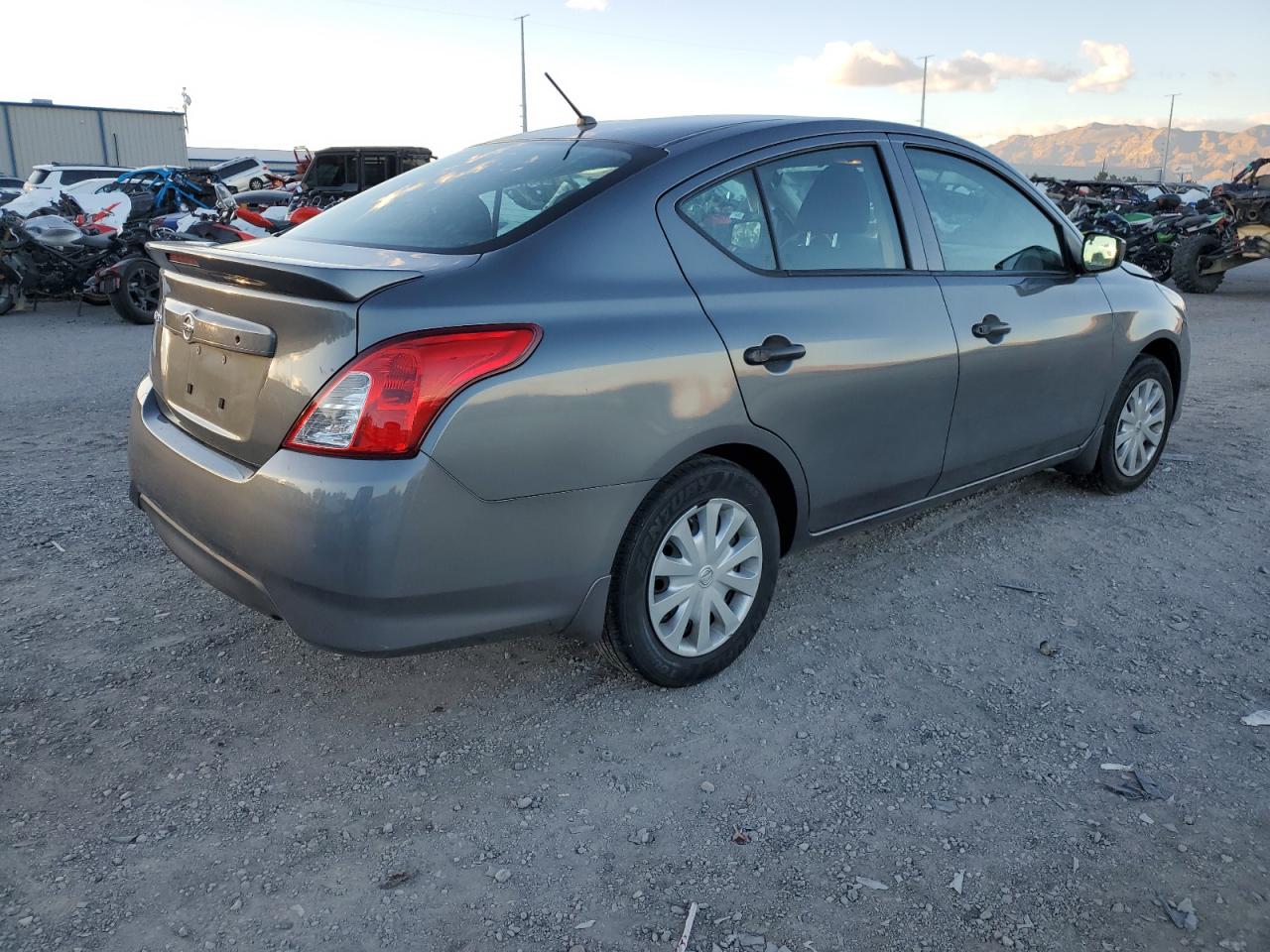 3N1CN7AP5KL820053 NISSAN VERSA 2019