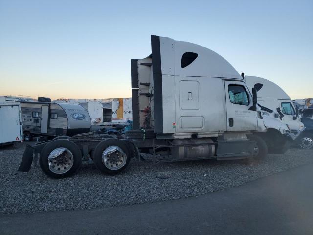 Lot #2429553630 2020 FREIGHTLINER CASCADIA 1 salvage car