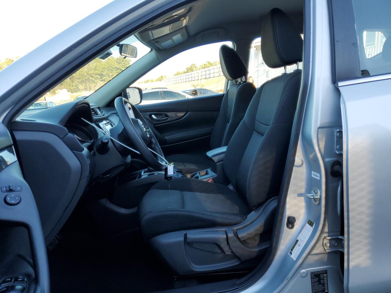 KNMAT2MV7JP502445 NISSAN ROGUE 2018
