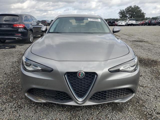 ZARFAEBN8J7577709 | 2018 Alfa Romeo giulia