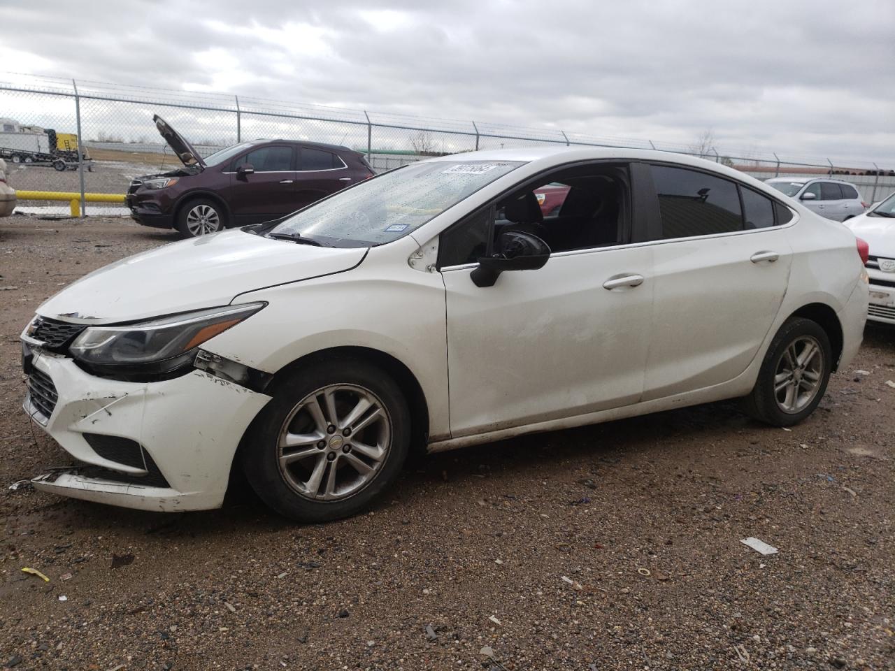 1G1BE5SMXH7181028 CHEVROLET CRUZE 2017