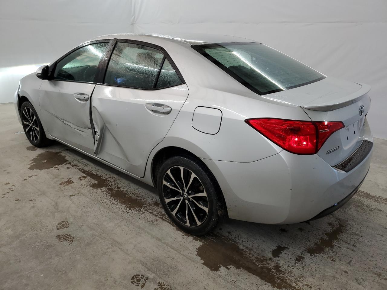 5YFBURHE0JP813945 2018 Toyota Corolla L