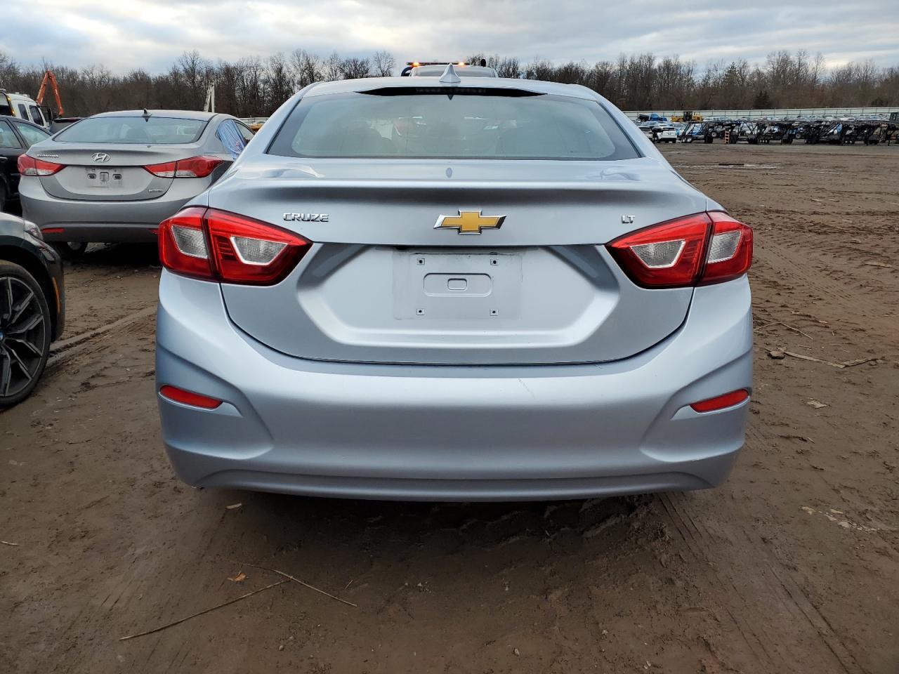 1G1BE5SM8J7106270 CHEVROLET CRUZE 2018