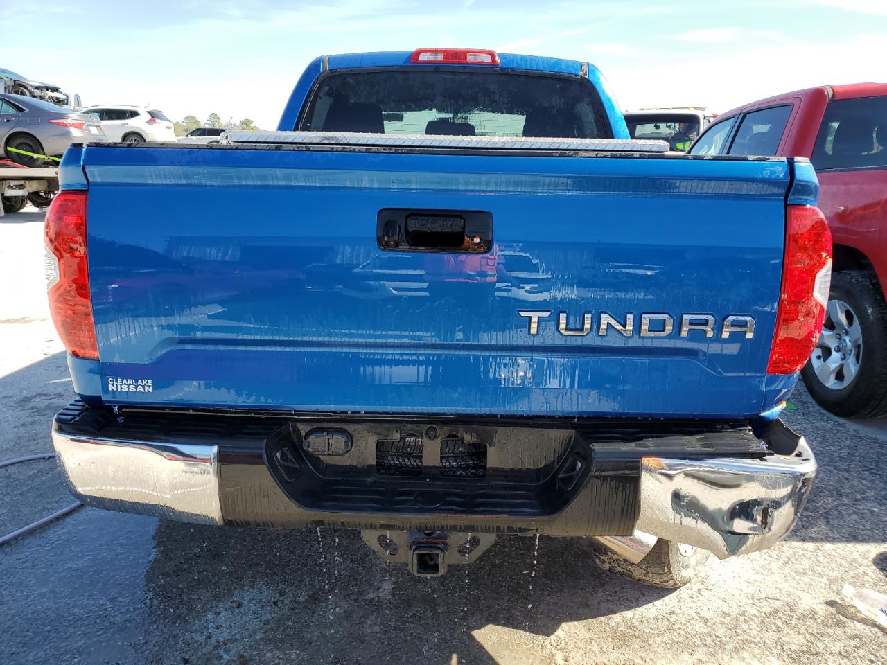 TOYOTA TUNDRA CREWMAX SR5