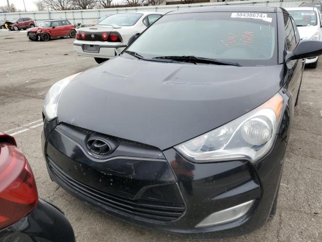 2013 Hyundai Veloster VIN: KMHTC6AD8DU135682 Lot: 38438674