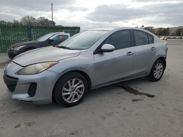 2013 Mazda Mazda3 i