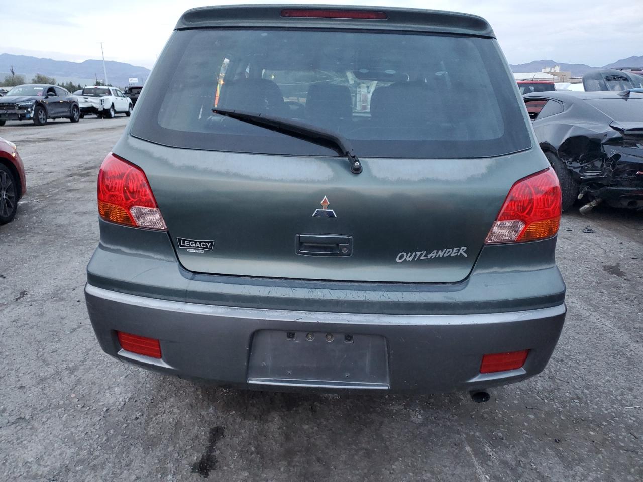 JA4LX31FX4U047994 2004 Mitsubishi Outlander Ls