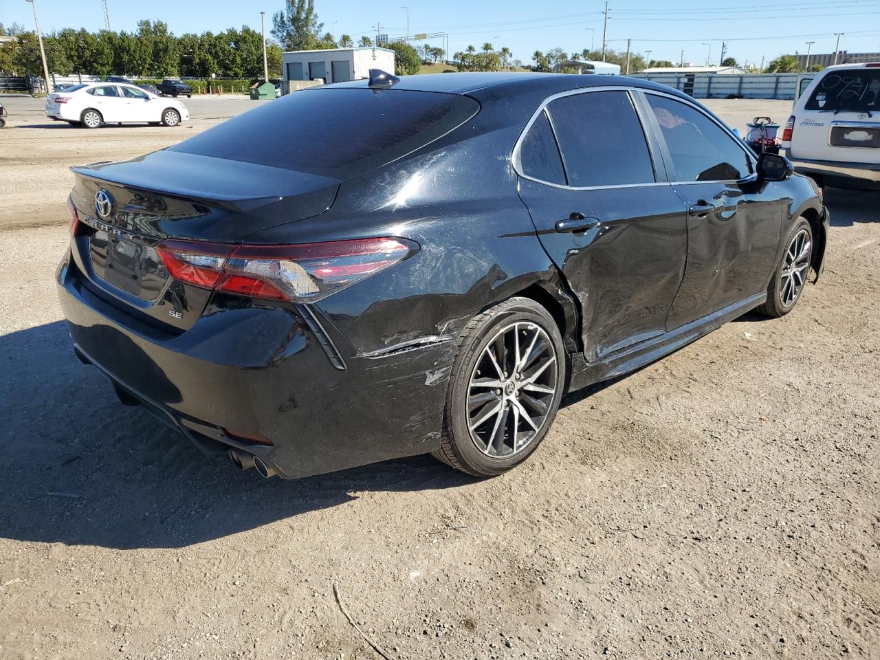 2021 Toyota Camry Se vin: 4T1G11AK3MU497167