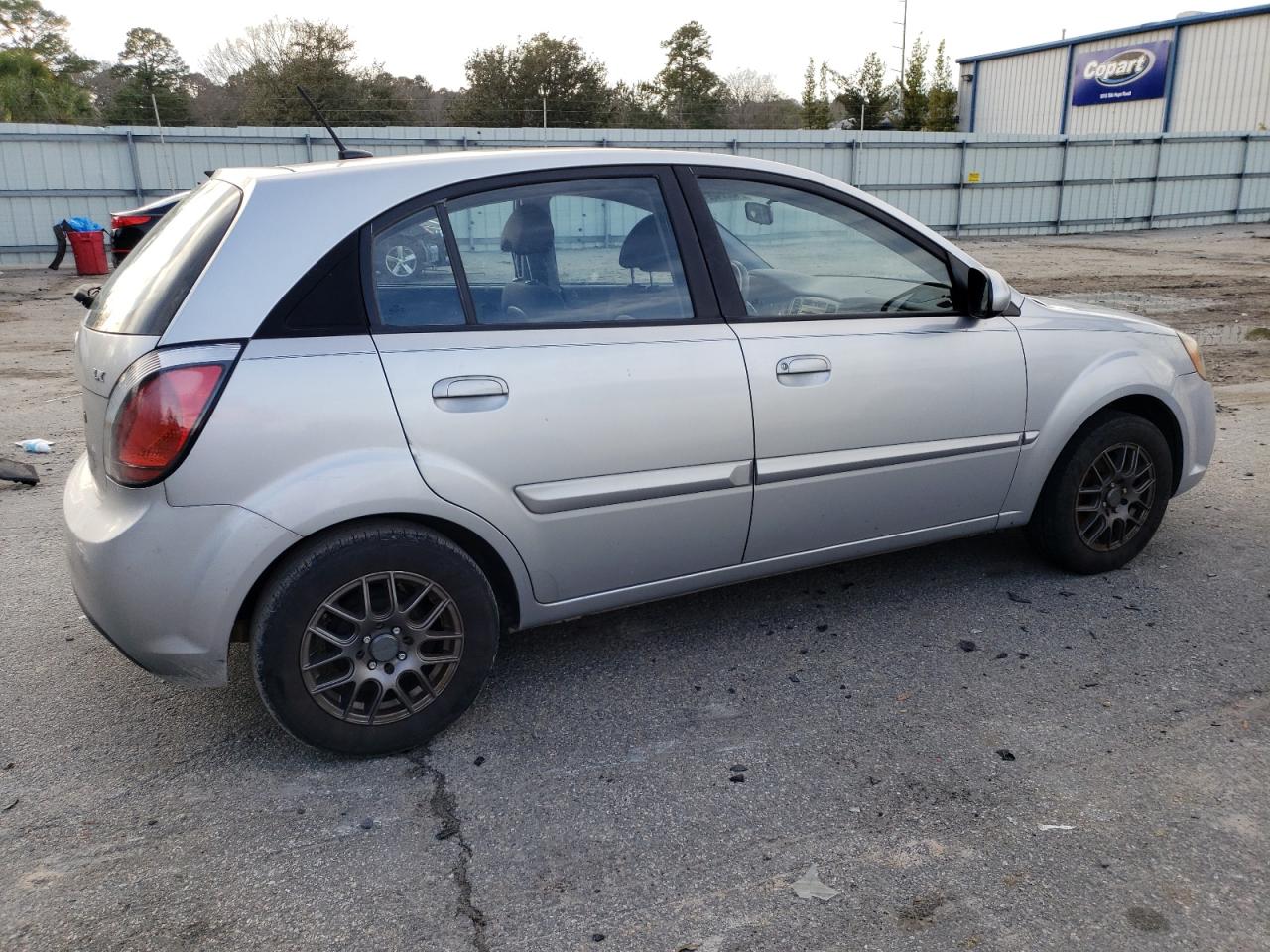 knadh5a38a6651114 KNADH5A38A6651114 2010 Kia Rio Lx