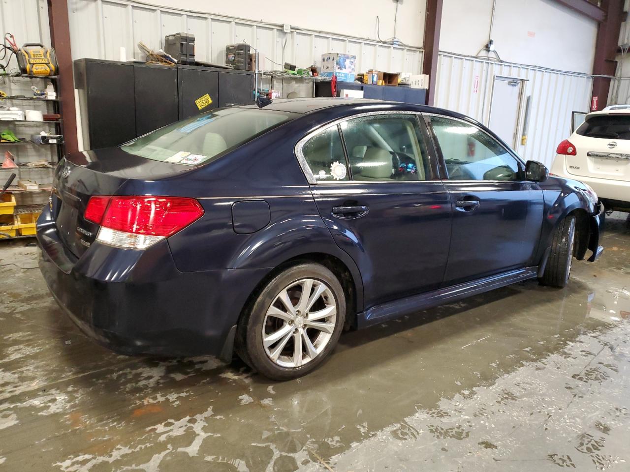 2013 Subaru Legacy 2.5I Limited vin: 4S3BMBK63D3017812