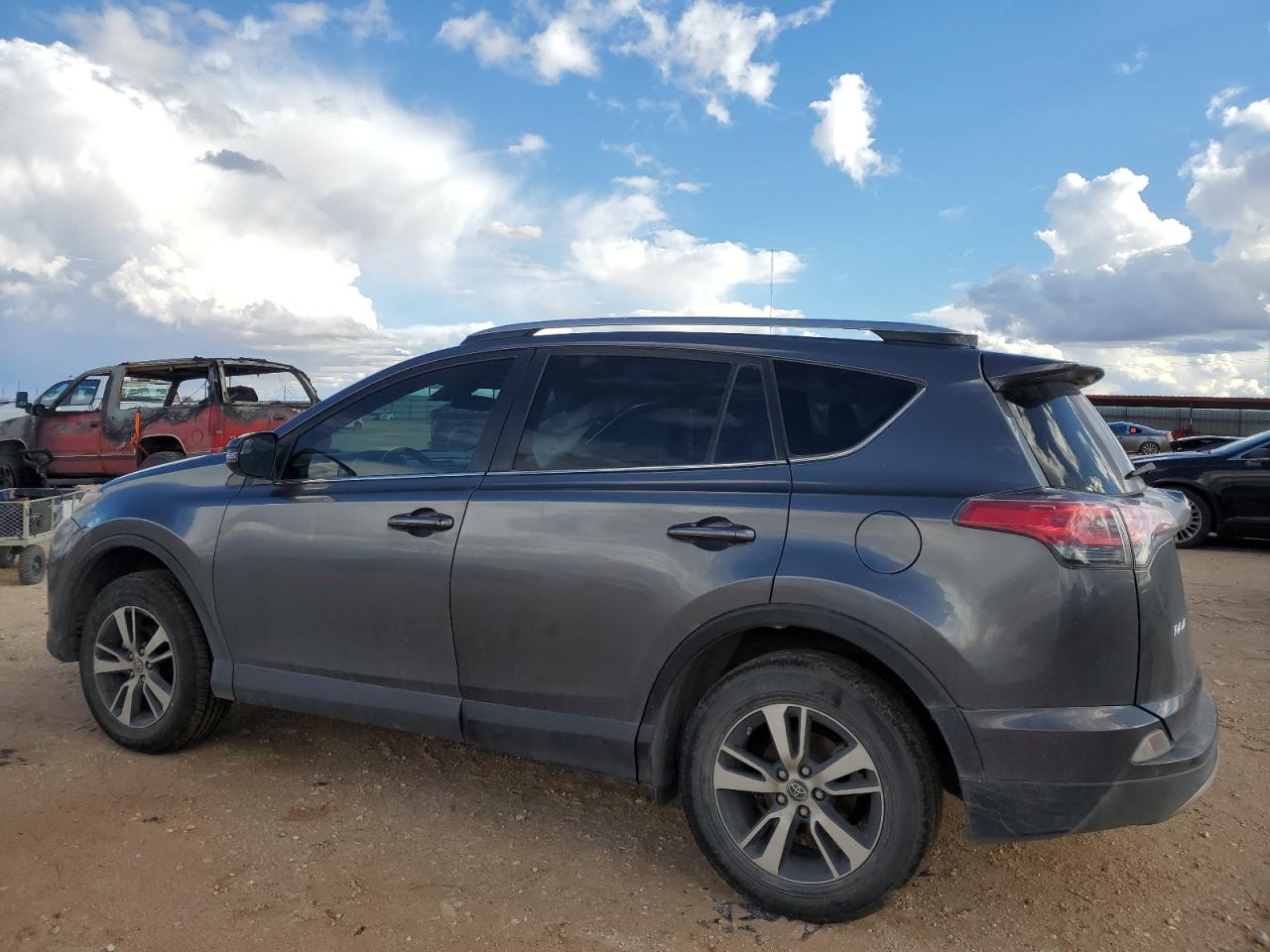 JTMWFREVXHJ702415 2017 Toyota Rav4 Xle