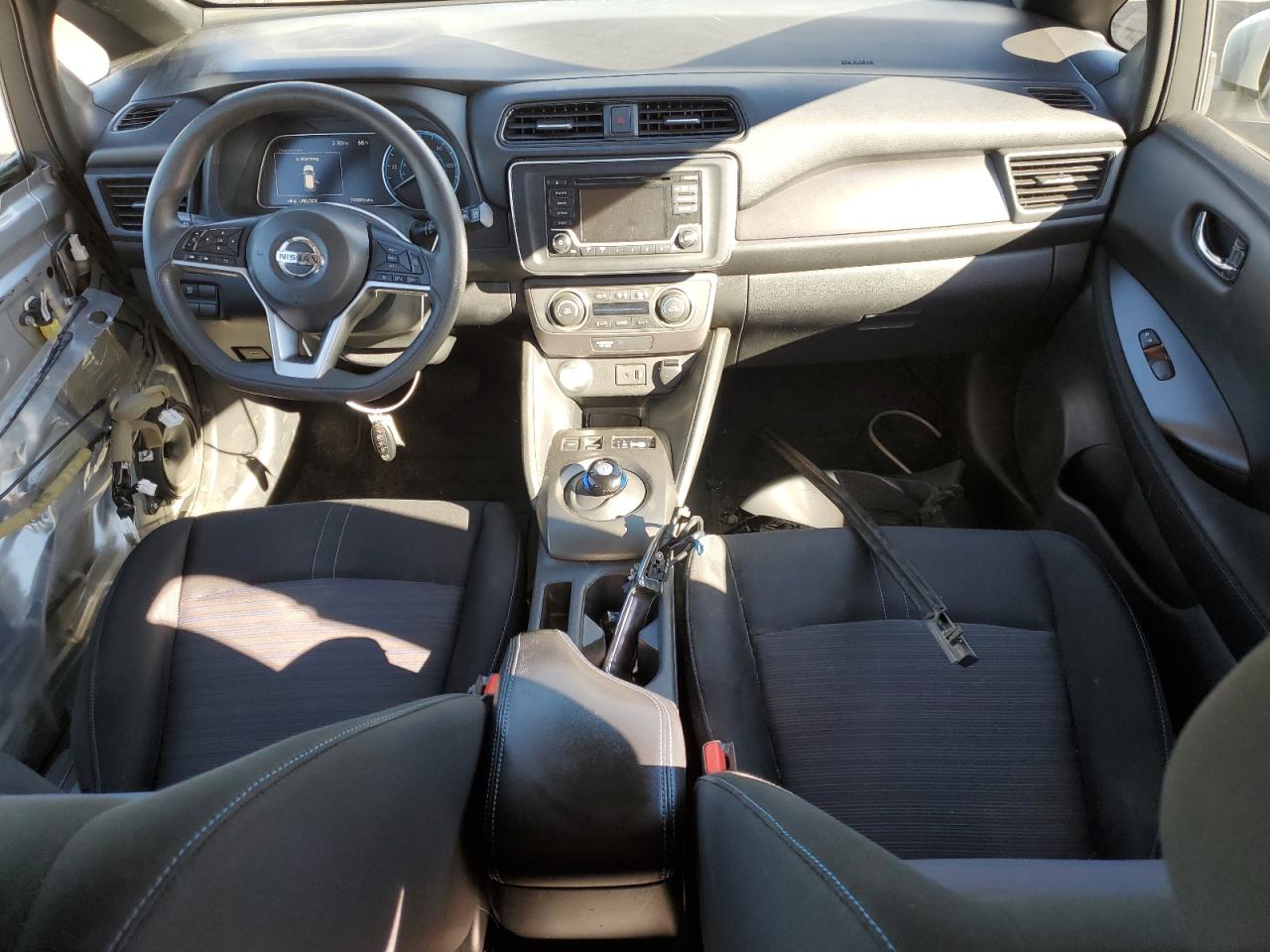 1N4AZ1CP5JC306092 NISSAN LEAF 2018