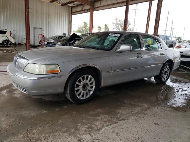 2006 Lincoln Town Car Signature