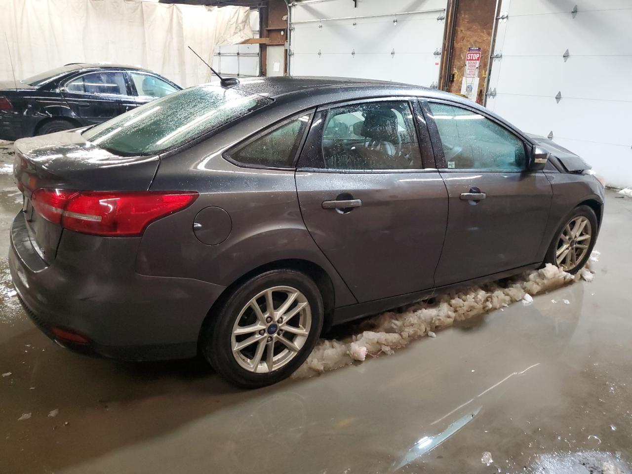 1FADP3F22GL323598 2016 Ford Focus Se