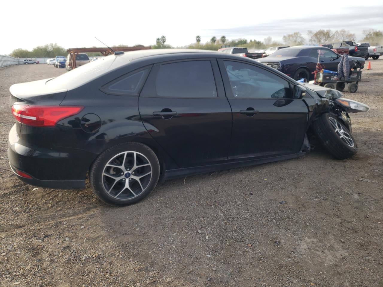 1FADP3H24HL332883 FORD FOCUS 2017
