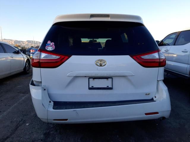 Lot #2476123453 2015 TOYOTA SIENNA LE salvage car