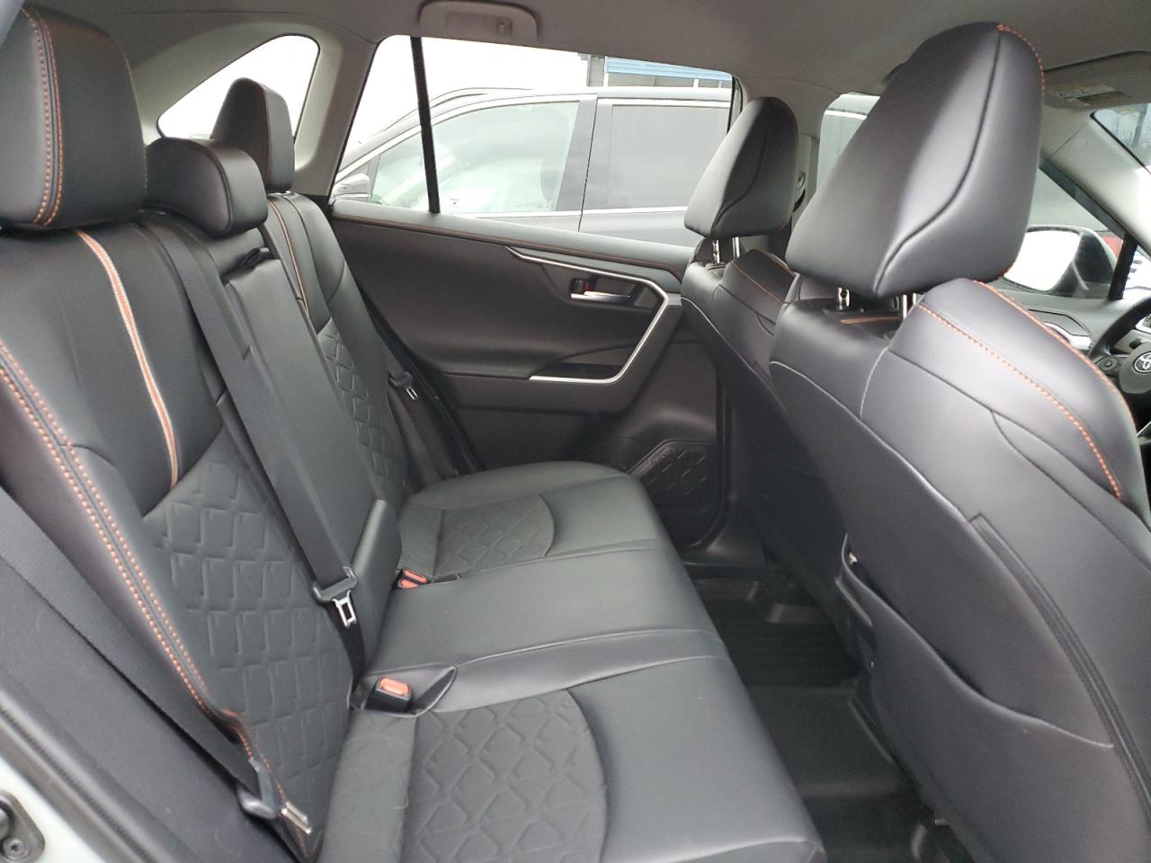 2T3J1RFV6LC106060 TOYOTA RAV4 2020