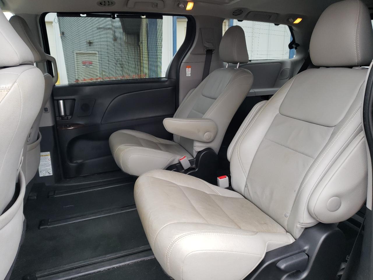 5TDDZ3DC8HS162285 TOYOTA All Models 2017