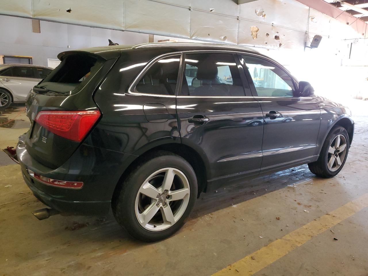 WA1LKAFP5AA111375 2010 Audi Q5 Premium Plus