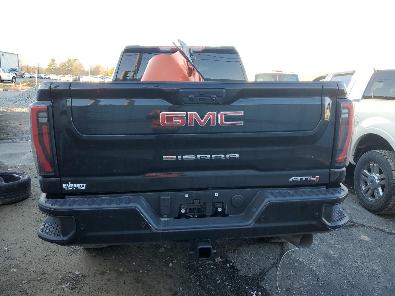 GMC SIERRA K2500 AT4