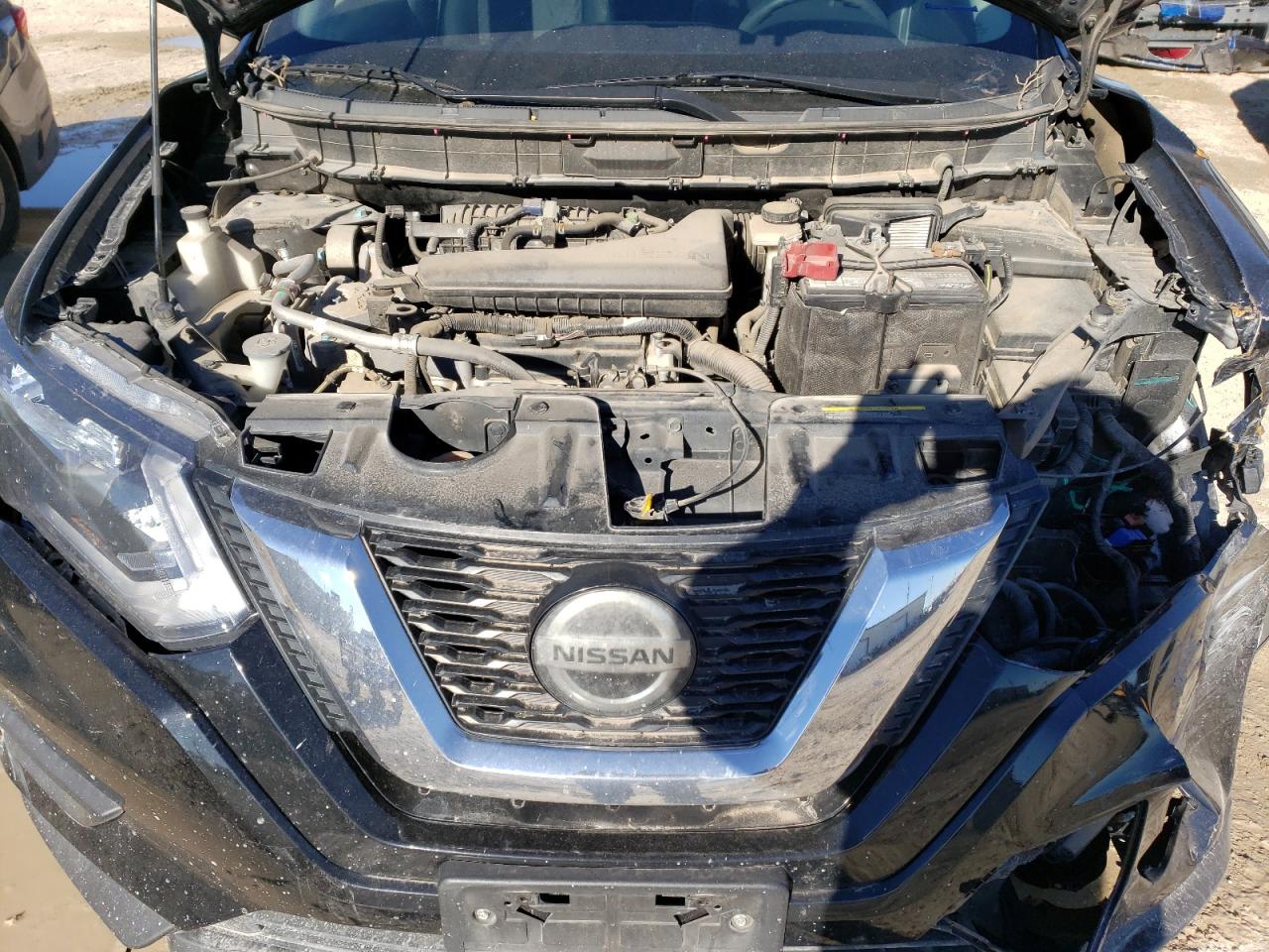 KNMAT2MT6JP522457 NISSAN ROGUE 2018