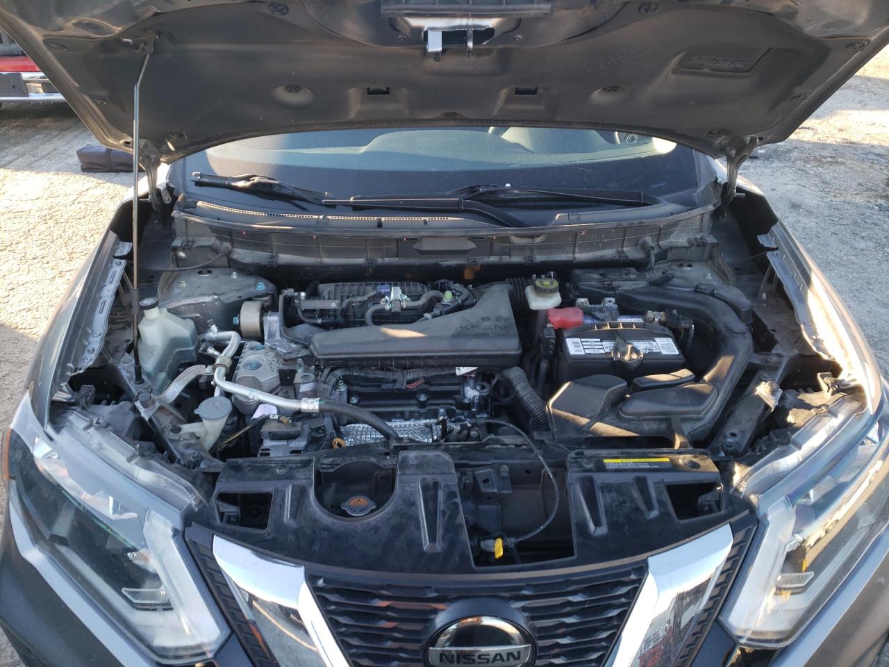 KNMAT2MV2JP515619 NISSAN ROGUE 2018