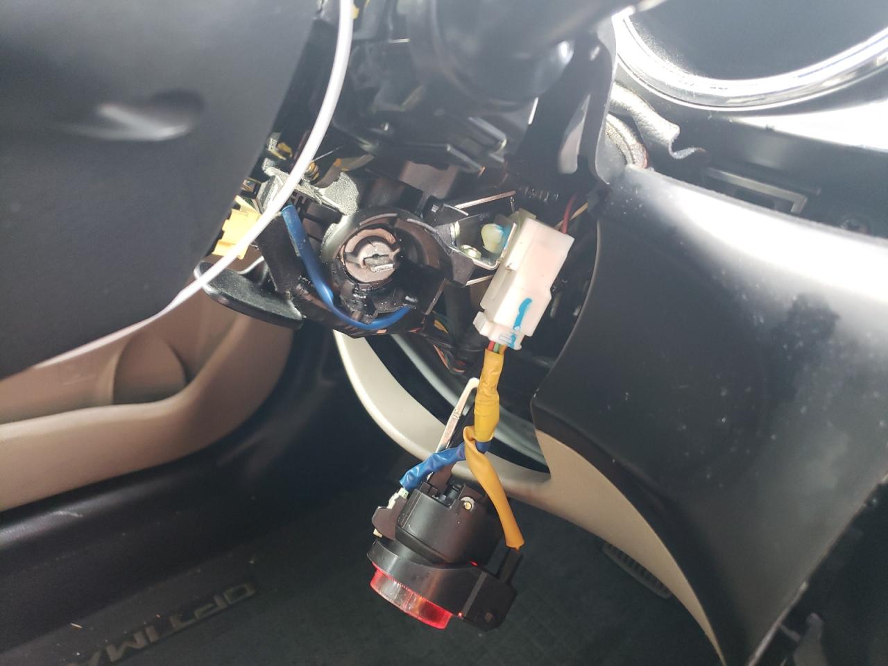 KNAGM4A75B5099102 2011 Kia Optima Lx KNAGM4A75B5099102 2011 Kia Optima Lx