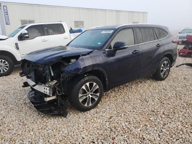 VIN 5TDGZRAH8MS033974 2021 Toyota Highlander, Xle no.1