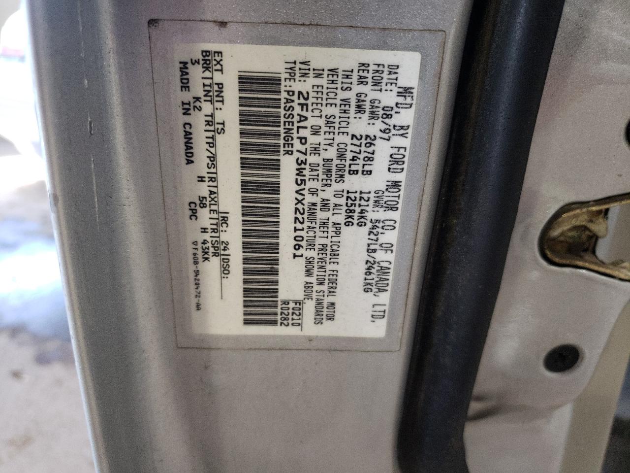 2FALP73W5VX221061 1997 Ford Crown Victoria