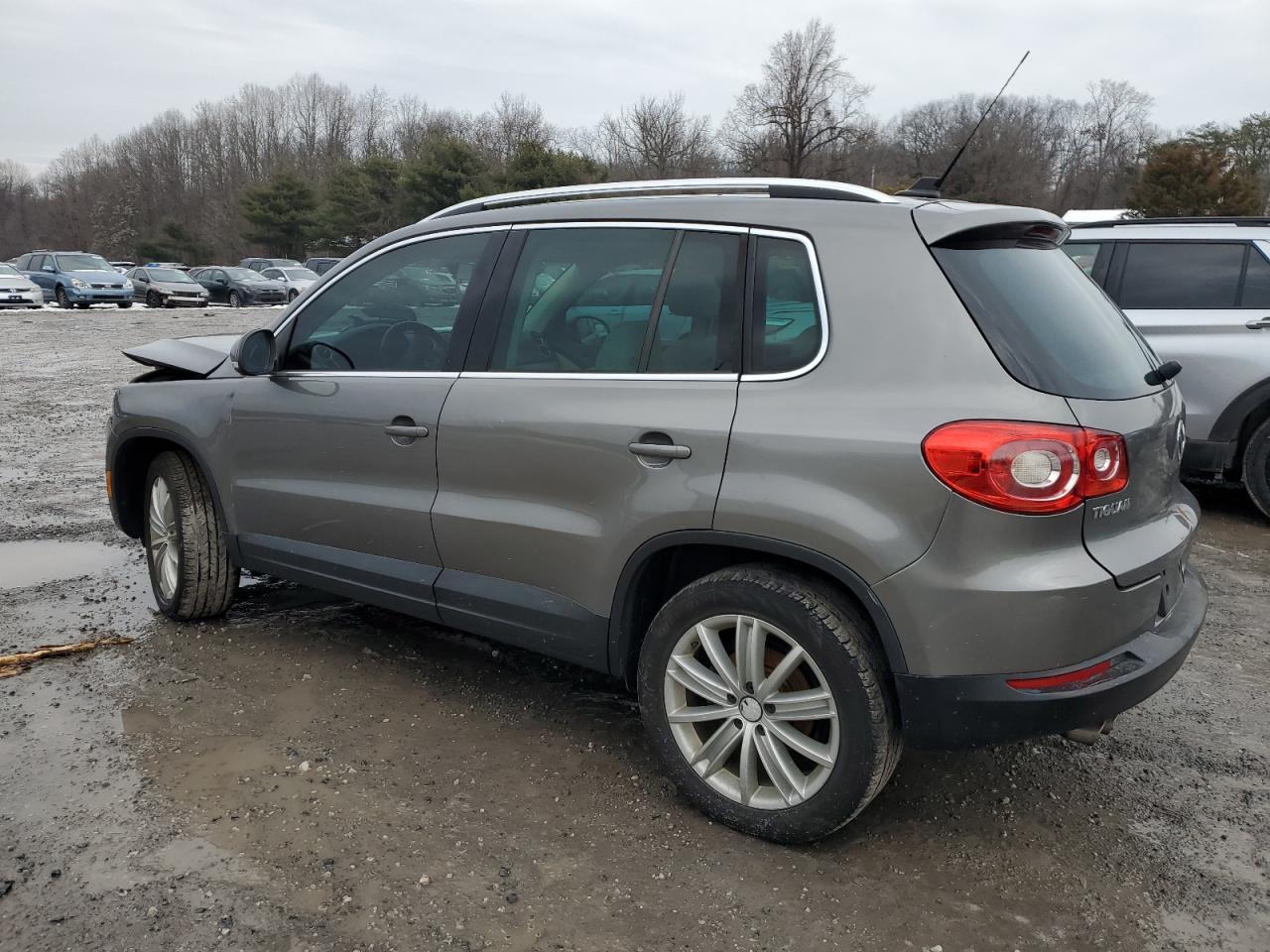WVGBV7AX9BW523687 2011 Volkswagen Tiguan S