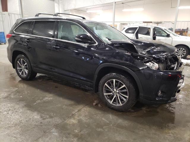 VIN 5TDJZRFH8KS702563 2019 Toyota Highlander, SE no.4