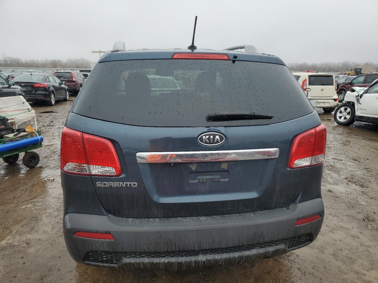 5XYKT4A11BG184148 2011 Kia Sorento Base