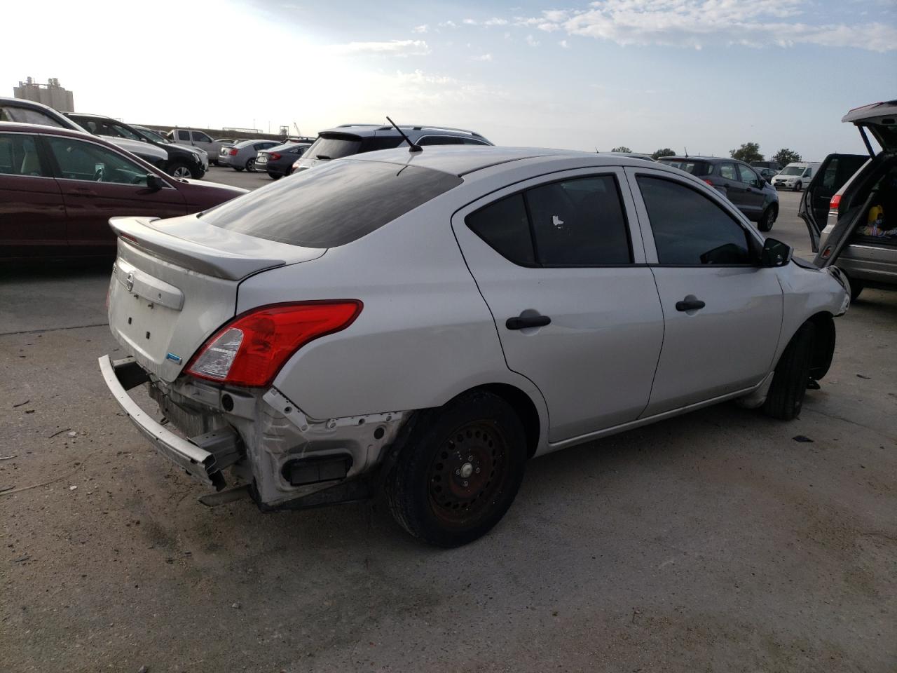 3N1CN7AP3GL847002 2016 Nissan Versa S