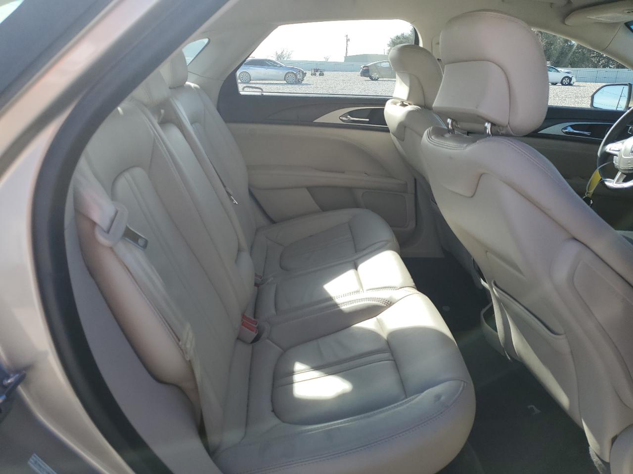 3LN6L5C93HR657584 LINCOLN MKZ 2017