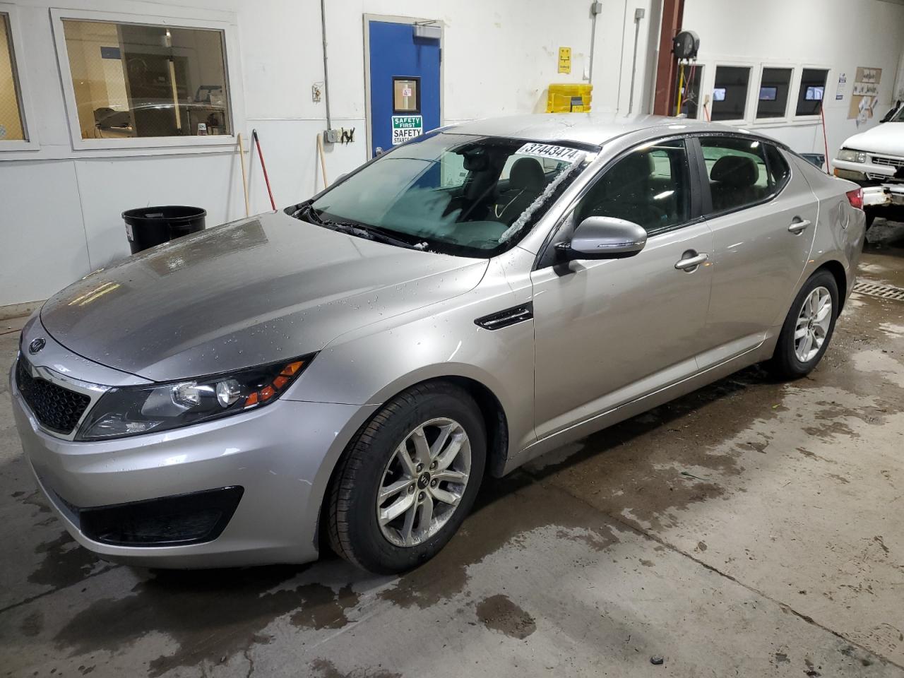 KNAGM4A70B5072275 2011 Kia Optima Lx