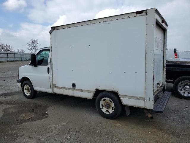GMC SAVANA CUT 2003 white cutaway gas 1GDGG31V831904727 photo #3