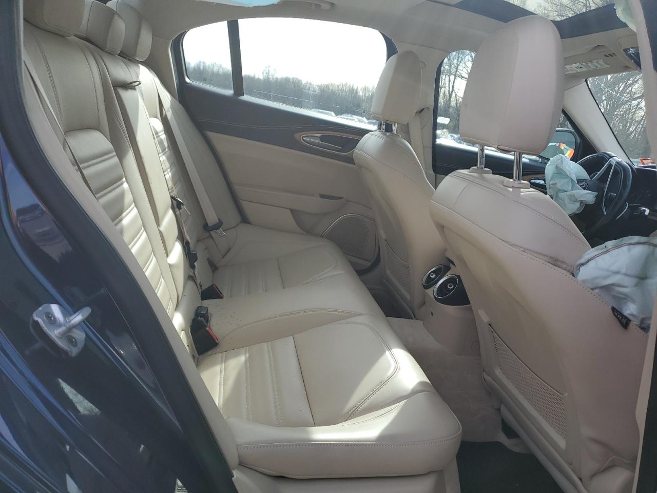 ZARFAEEN5H7547458 2017 Alfa Romeo Giulia Ti Q4