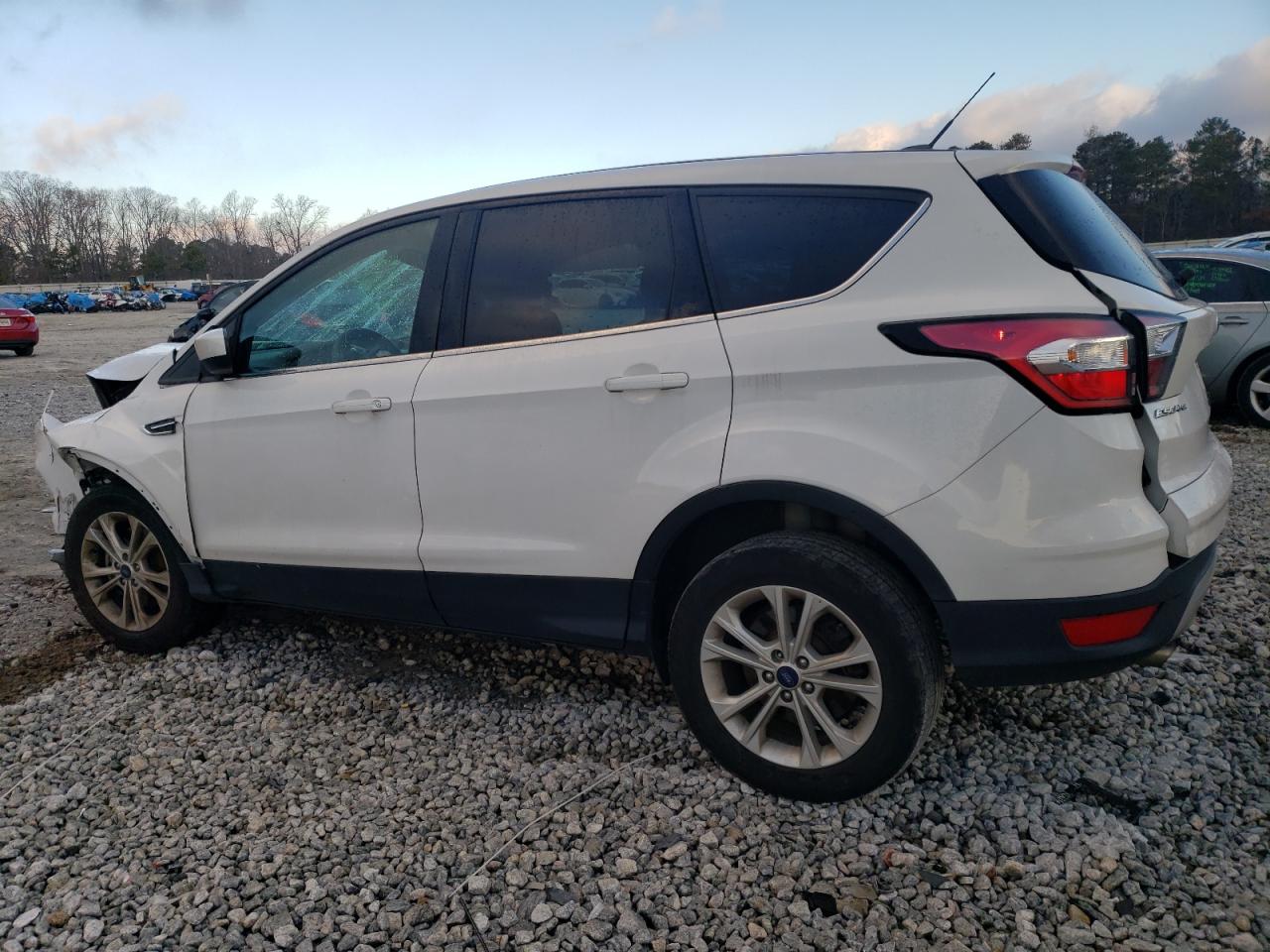 2017 Ford Escape Se vin: 1FMCU9G91HUE55661