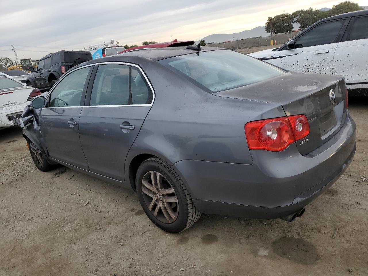 3VWSG71K46M764207 2006 Volkswagen Jetta 2.5 Option Package 1