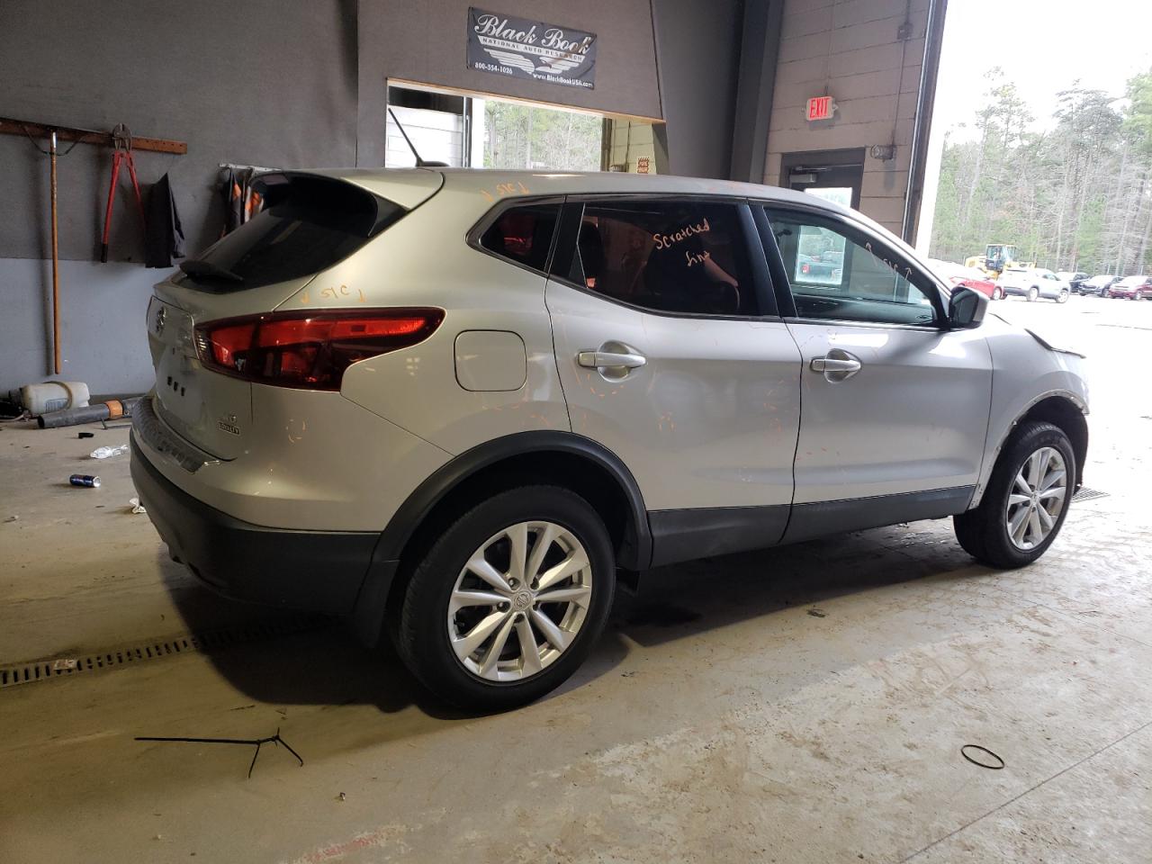 JN1BJ1CR3JW293447 NISSAN ROGUE 2018