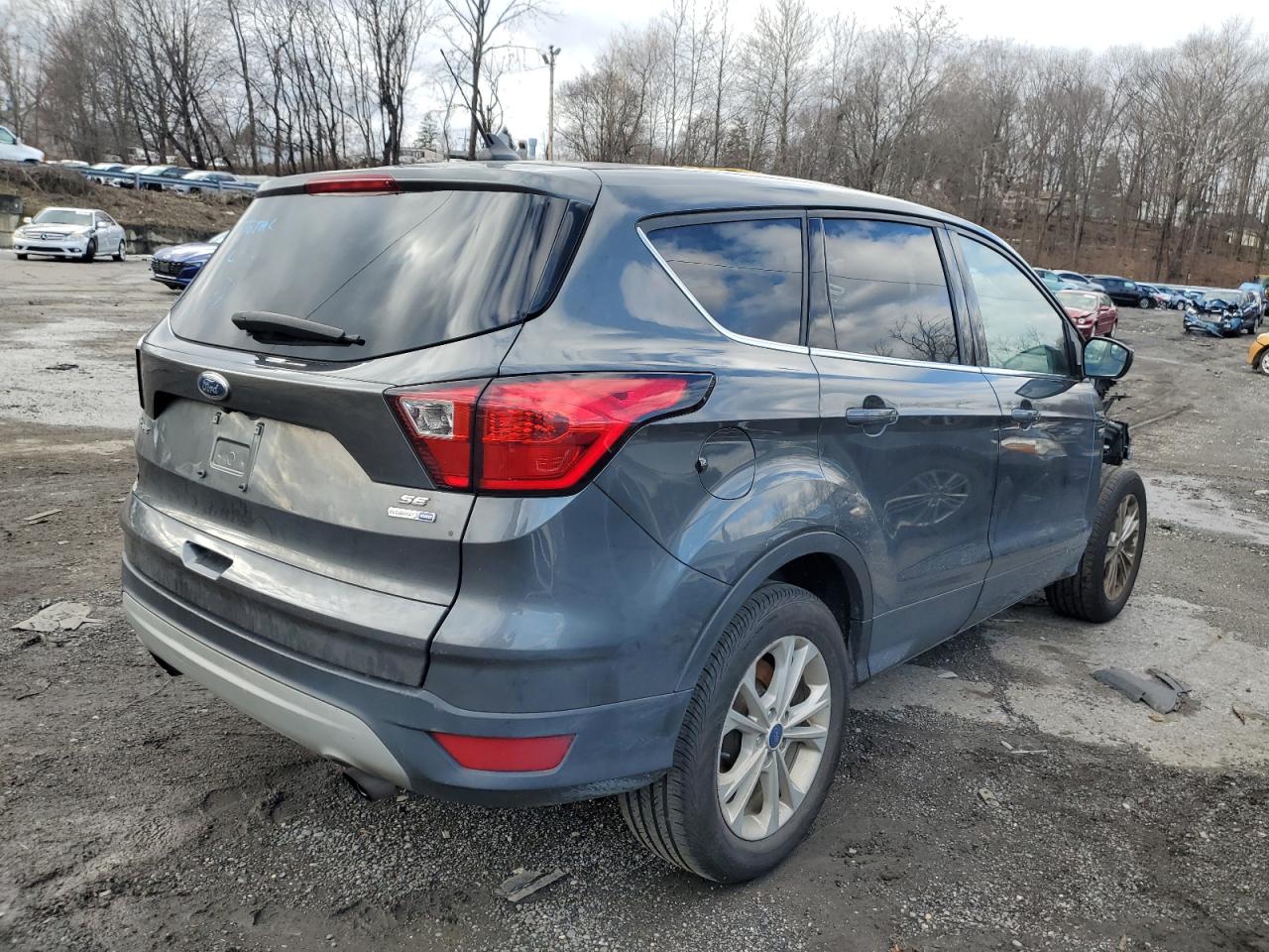 1FMCU9GDXKUC17822 FORD ESCAPE 2019
