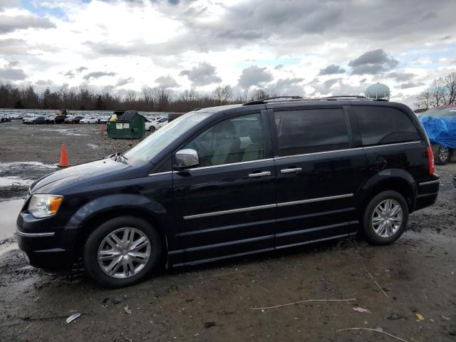 Lot #2363956423 2010 CHRYSLER TOWN & COU salvage car