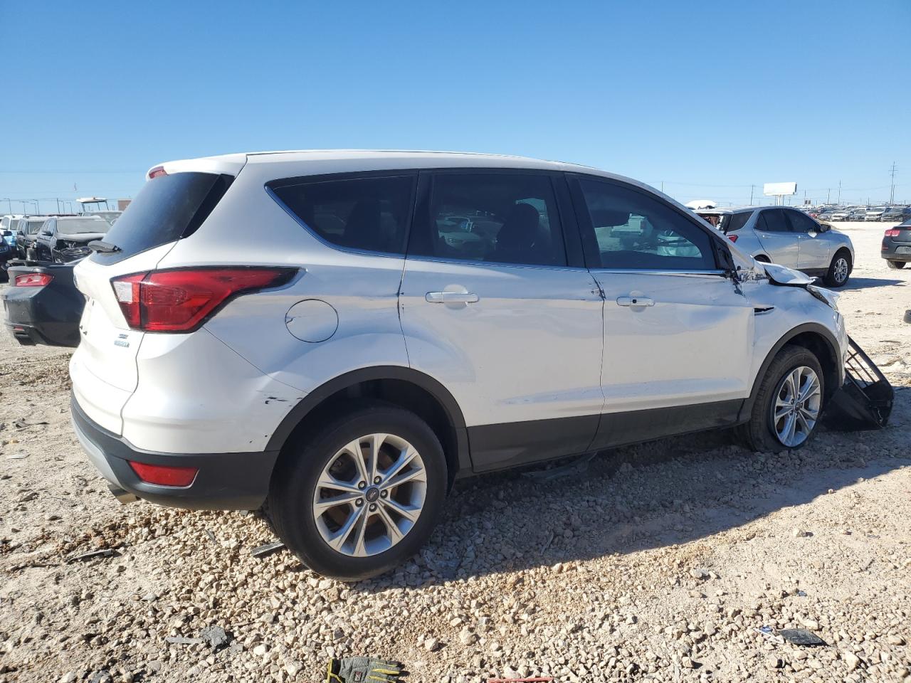 1FMCU0GD9KUA62630 FORD ESCAPE 2019