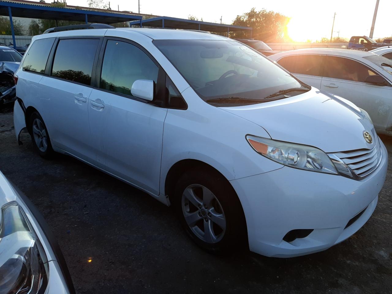 Lot #2476123453 2015 TOYOTA SIENNA LE