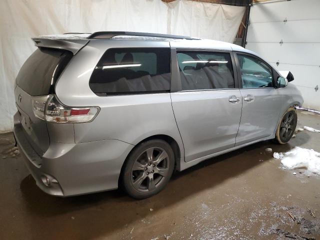 5TDXZ3DC1HS821370 | 2017 TOYOTA SIENNA SE