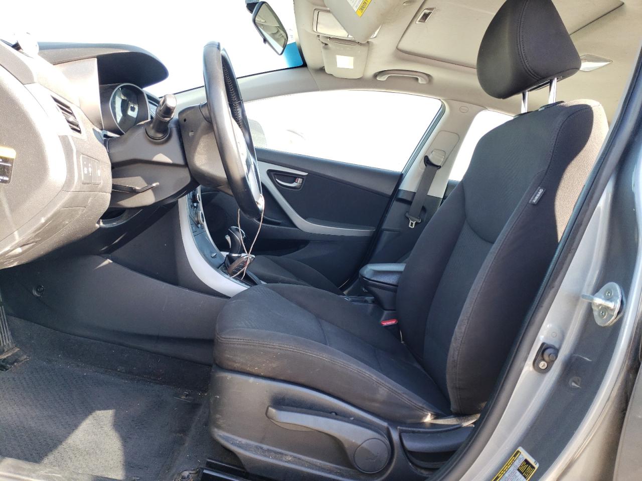 KMHDH4AE5GU604198 2016 Hyundai Elantra Se