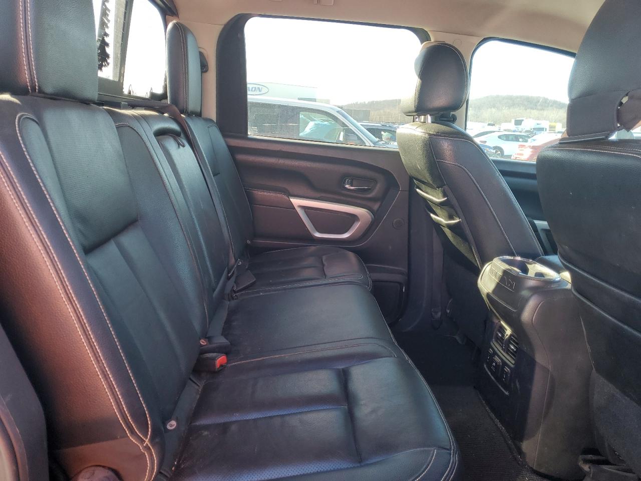 1N6BA1F46GN513706 NISSAN TITAN 2016